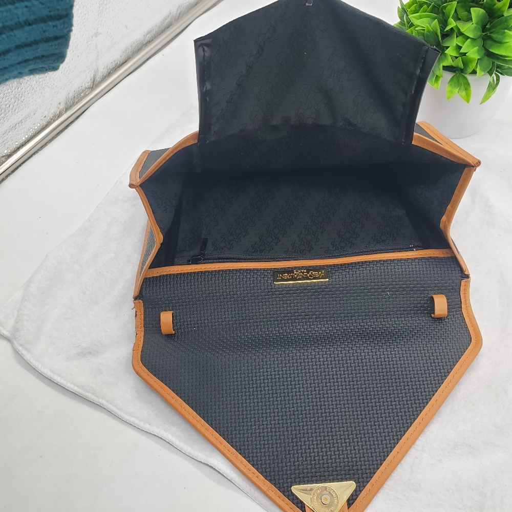 ♤♤ YSL Black and Tan Envelope Clutch with Logo - Picture 12 of 15
